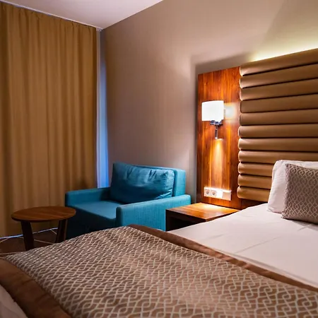 Puzzle Hotel Airport Frankfurt-2